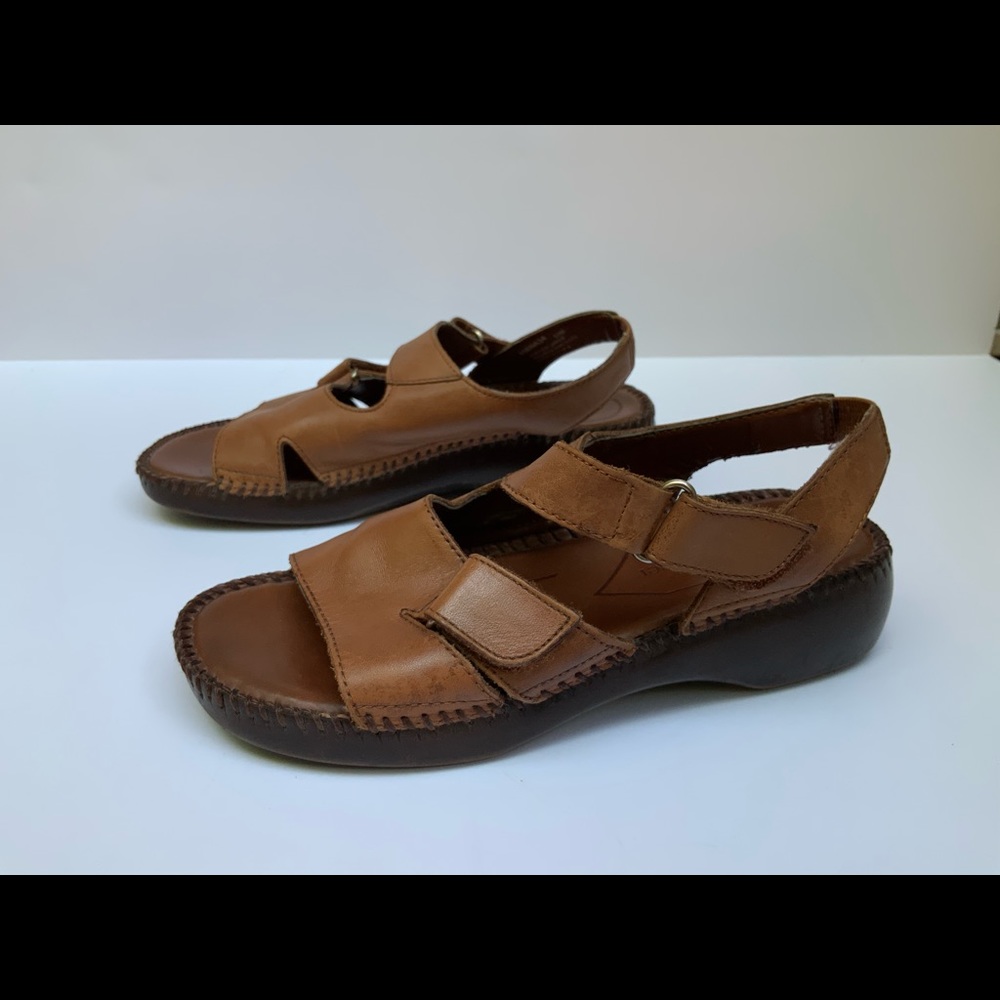 Naturalizer 4U Fit System Sandals